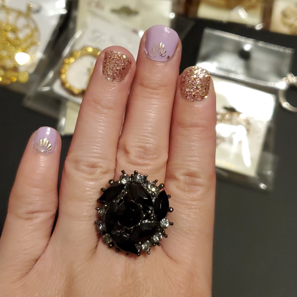 Black & white rhinestone ring